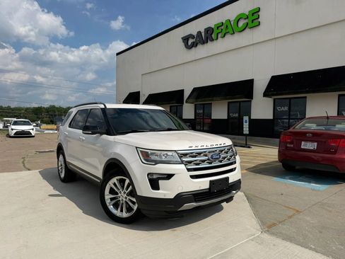 Used 2018 Ford Explorer XLT w/ Equipment Group 202A AWD/4WD image 1