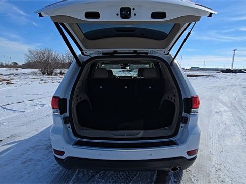 Used 2020 Jeep Grand Cherokee Limited image 27