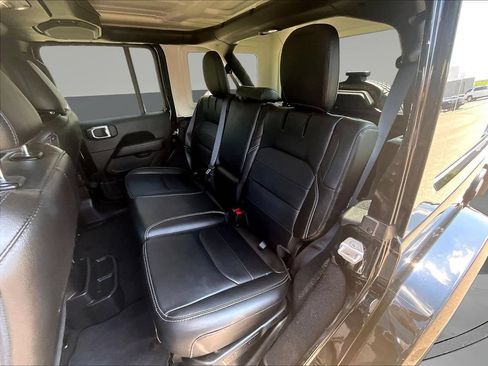 Used 2023 Jeep Wrangler Unlimited Sahara w/ Cold Weather Group AWD/4WD image 26