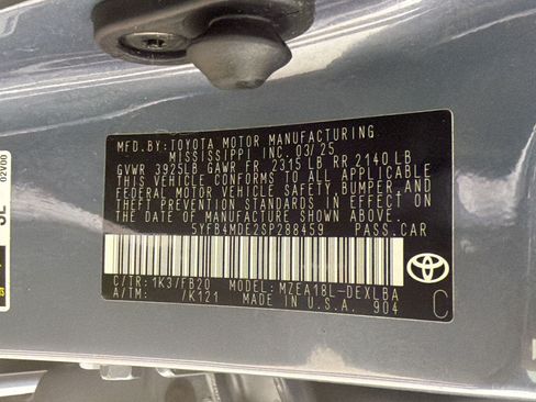 Used 2025 Toyota Corolla LE FWD image 23