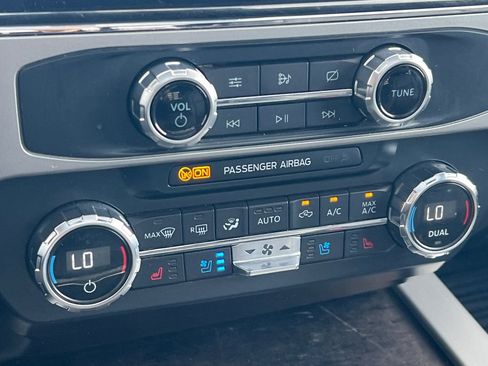 Used 2022 Ford F350 Lariat w/ Lariat Ultimate Package AWD/4WD image 21