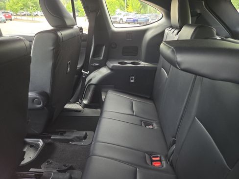 Used 2023 Toyota Highlander XSE AWD/4WD image 11
