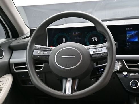 Used 2025 Hyundai Sonata SEL FWD image 14