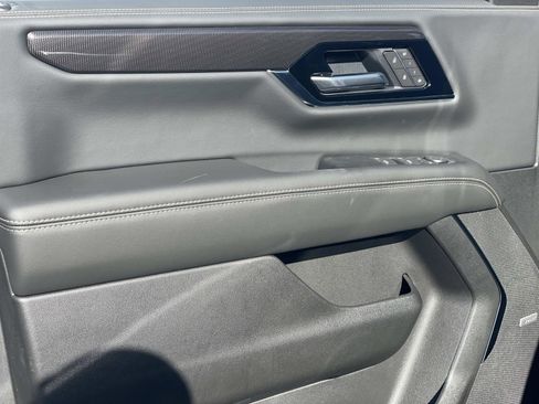 New 2026 GMC Yukon XL Elevation image 19