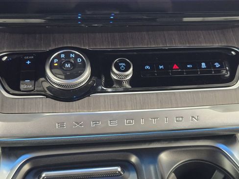 New 2026 Ford Expedition Platinum AWD/4WD image 21