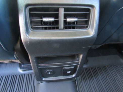 Used 2024 Ford Edge SEL w/ Sport Appearance Package image 31