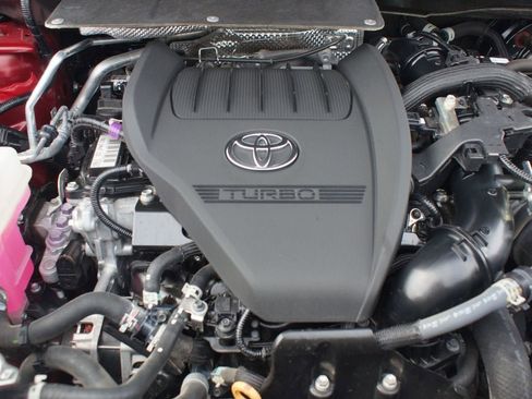 Used 2023 Toyota Highlander Limited FWD image 28