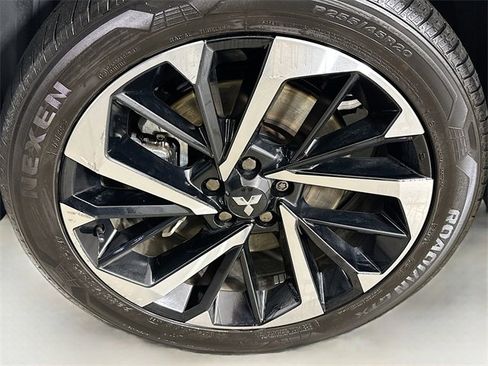 Used 2023 Mitsubishi Outlander SEL image 16