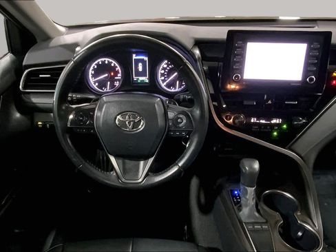 Used 2024 Toyota Camry SE w/ Cold Weather Package FWD image 6