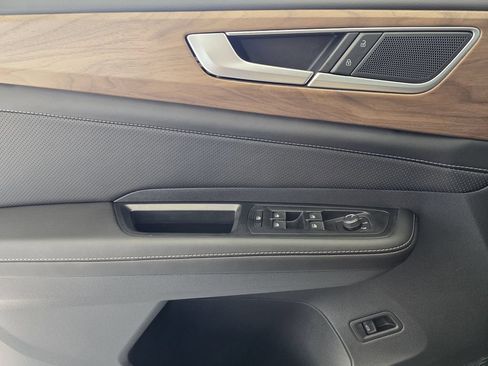 New 2026 Volkswagen Atlas SE FWD image 18