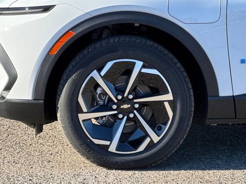New 2026 Chevrolet Equinox EV LT image 25