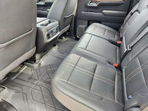 Used 2024 Chevrolet Silverado 1500 High Country w/ High Country Premium Package AWD/4WD image 31