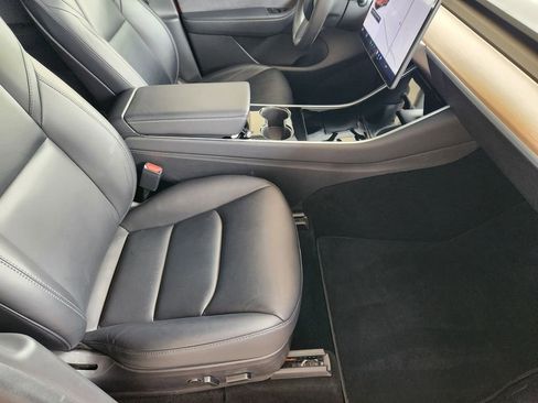 Used 2020 Tesla Model Y Long Range image 13
