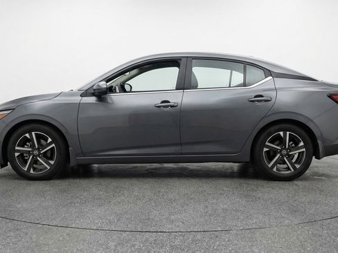 Used 2025 Nissan Sentra SV FWD image 5