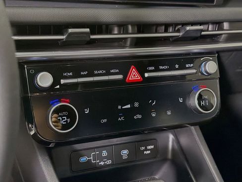 Used 2025 Hyundai Santa Cruz SEL FWD image 19