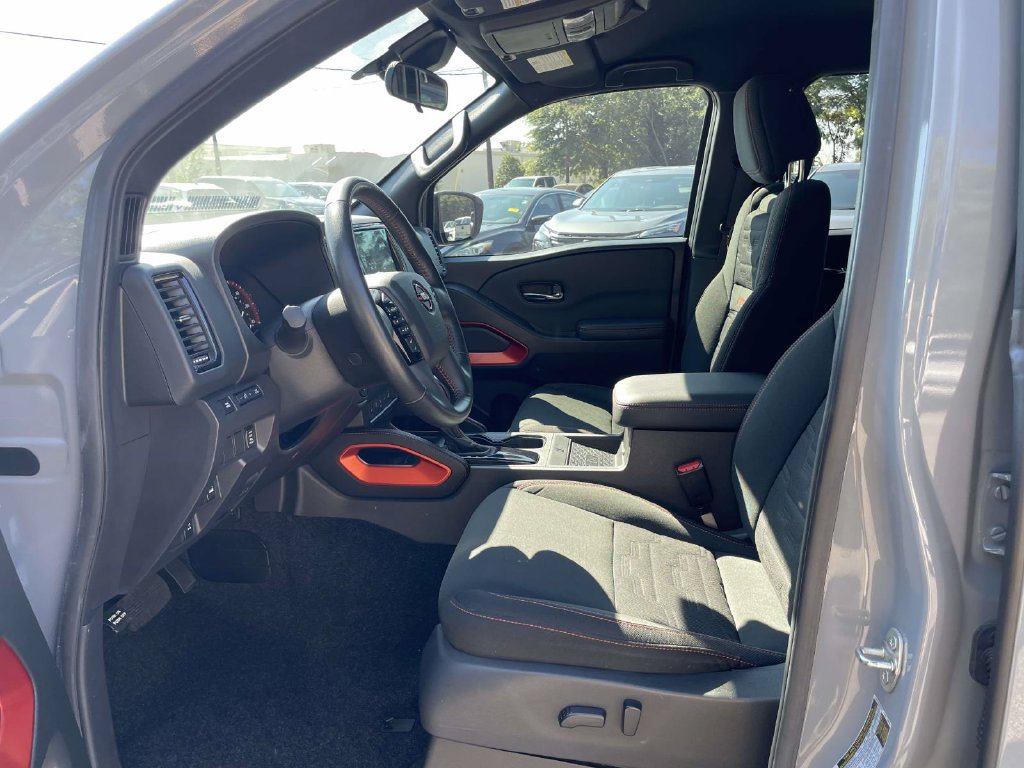 Used 2023 Nissan Frontier PRO-4X w/ Pro Convenience Package AWD/4WD image 15