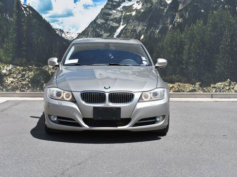 Used 2011 BMW 335i xDrive Sedan AWD/4WD image 5