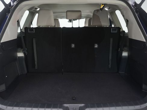 Used 2025 Toyota Grand Highlander AWD image 9