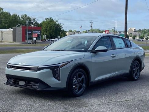 New 2026 Kia K4 FWD image 5