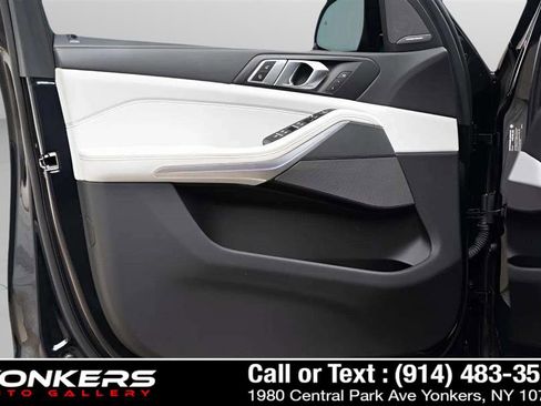 Used 2023 BMW X5 xDrive40i w/ M Sport Package image 41