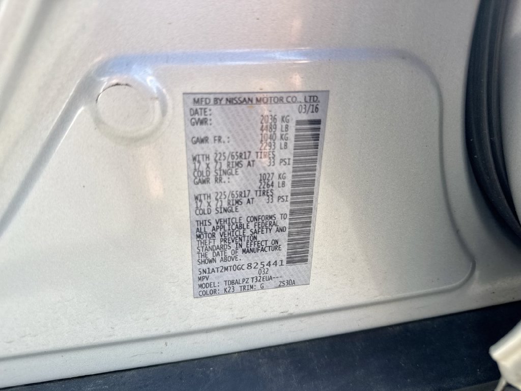 Used 2016 Nissan Rogue S FWD image 27
