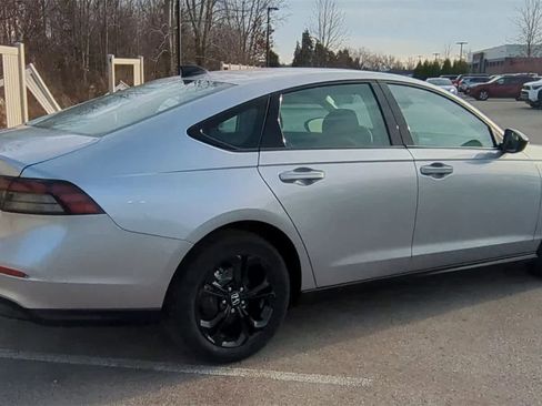 New 2025 Honda Accord SE image 8