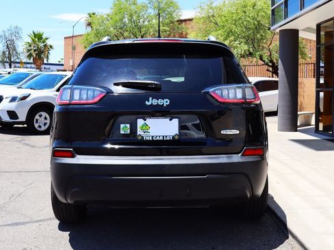 Used 2019 Jeep Cherokee Latitude w/ Popular Appearance Group FWD image 19