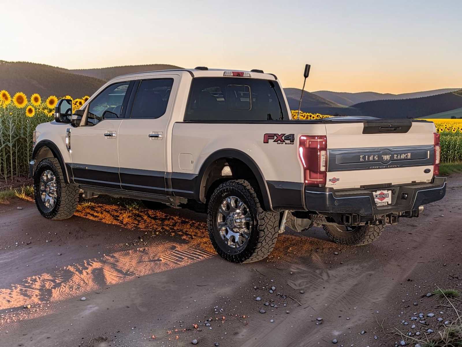 Used 2021 Ford F250 King Ranch w/ King Ranch Ultimate Package AWD/4WD image 3
