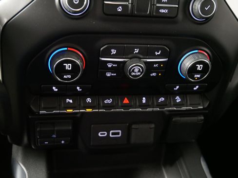 Certified 2019 Chevrolet Silverado 1500 RST image 23