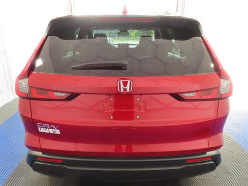 Used 2025 Honda CR-V LX image 11