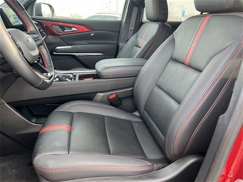 Certified 2024 Chevrolet Traverse RS image 13