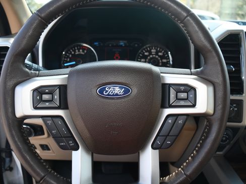 Used 2019 Ford F150 Lariat w/ Equipment Group 502A Luxury image 14
