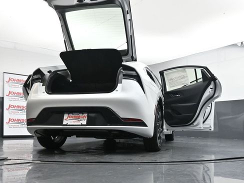New 2026 Toyota Prius Plug-In Hybrid FWD image 40