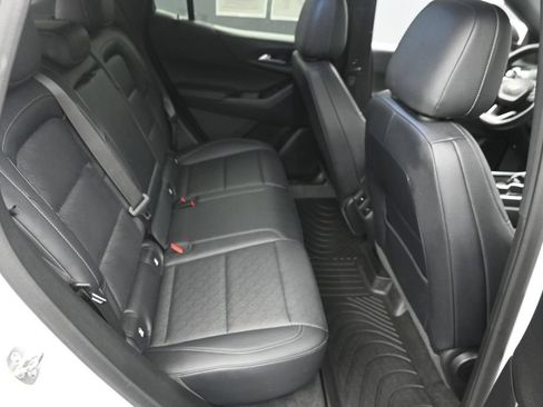 Used 2025 Chevrolet Equinox LT w/ Convenience Package II AWD/4WD image 10
