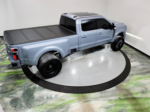 Used 2024 Ford F450 Platinum w/ FX4 Off-Road Package image 35