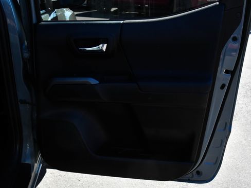 Used 2023 Toyota Tacoma TRD Off-Road w/ Black Out Package (TMS) AWD/4WD image 40