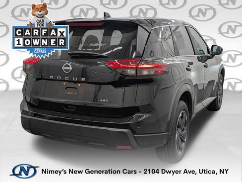 Used 2025 Nissan Rogue SV AWD/4WD image 2