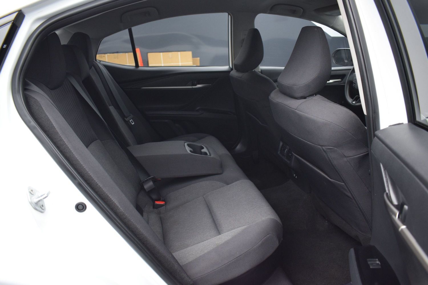 Used 2025 Toyota Camry LE w/ Convenience Package FWD image 11
