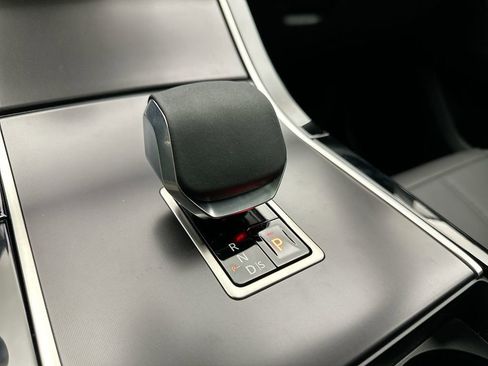 New 2026 Land Rover Range Rover Velar Dynamic SE image 20