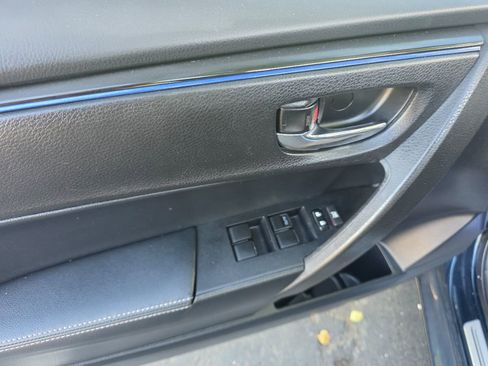 Used 2018 Toyota Corolla SE w/ Body Protection Package FWD image 16