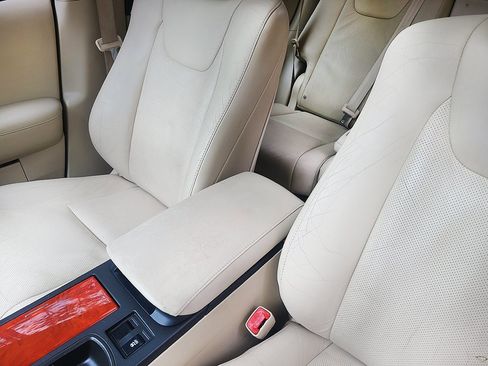 Used 2010 Lexus RX 350 2WD image 38