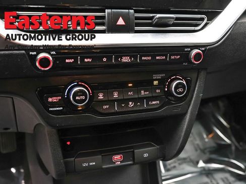Used 2022 Kia Niro EX FWD image 20