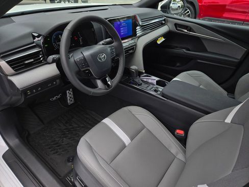 Certified 2026 Toyota Camry SE FWD image 8