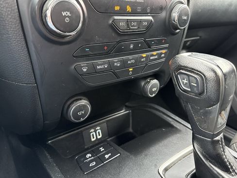 Used 2021 Ford Ranger XLT w/ Equipment Group 301A Mid RWD image 11