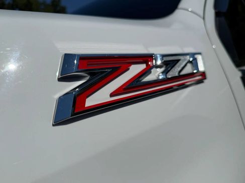 Used 2021 Chevrolet Silverado 2500 LTZ w/ LTZ Premium Package AWD/4WD image 10