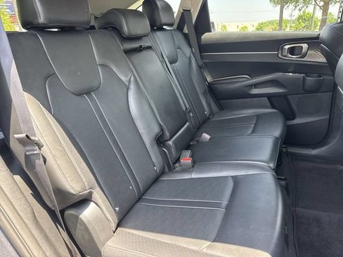 Used 2024 Kia Sorento S FWD image 35