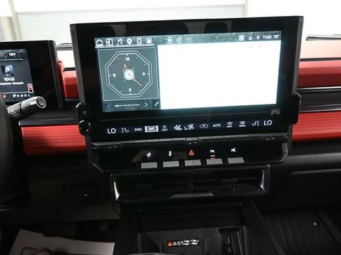 Used 2026 GMC Hummer EV 4x4 Crew Cab w/ Carbon Fiber Edition Package image 10