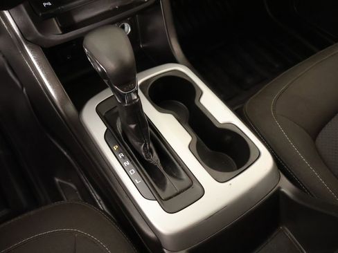 Used 2022 Chevrolet Colorado LT w/ Fleet Safety Package image 7