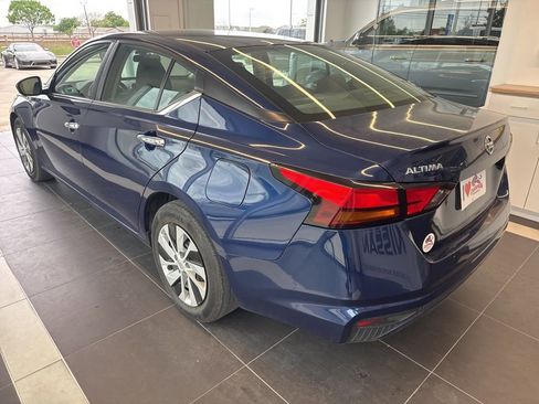 Used 2022 Nissan Altima 2.5 S image 5