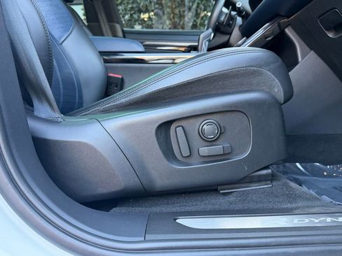 Used 2020 Land Rover Range Rover Evoque R-Dynamic SE image 35